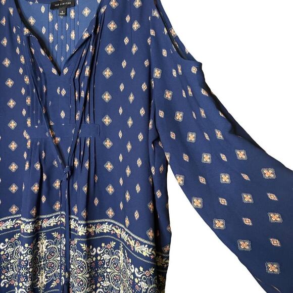 The Limited Blue Paisley Boho Blouse Shoulder Cut Outs and Tie Neck - Picture 7 of 7